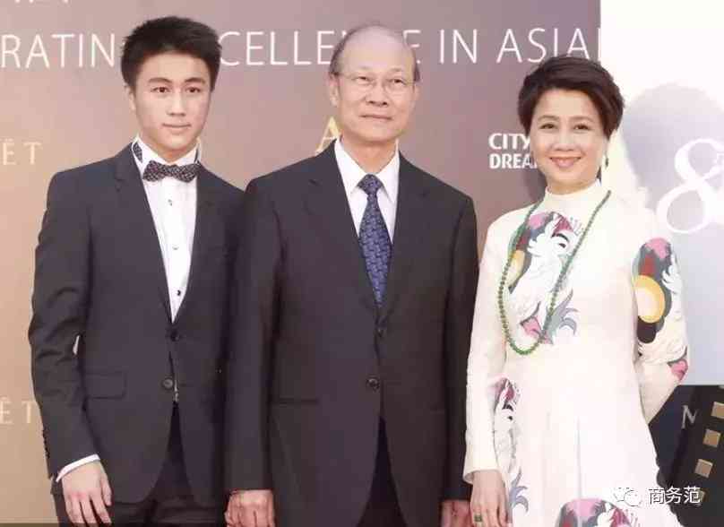 二十克拉钻戒(二十克拉钻戒有多大)插图27 二十克拉钻戒(二十克拉钻戒有多大)插图27