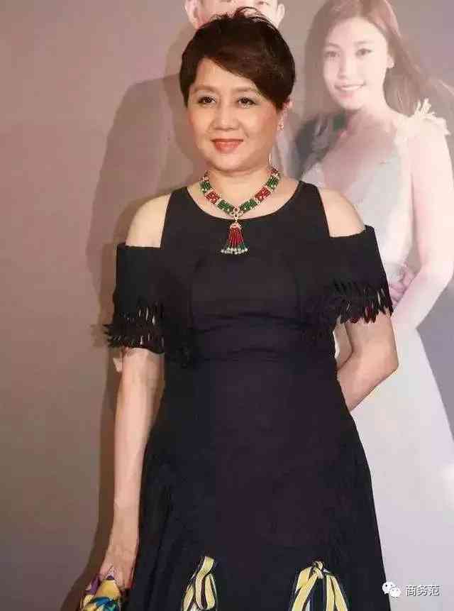 二十克拉钻戒(二十克拉钻戒有多大)插图28 二十克拉钻戒(二十克拉钻戒有多大)插图28