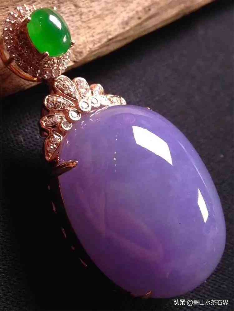 黄翡翠的寓意(黄翡翠的寓意是什么)