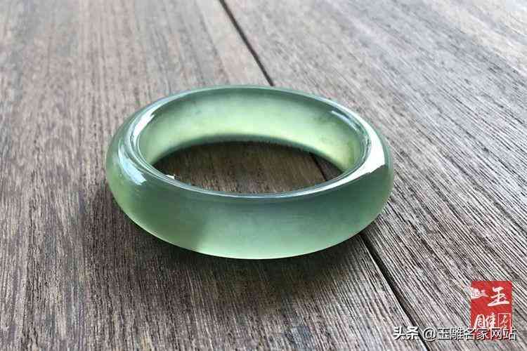 普通玉镯多少钱一个(一般的玉镯子多少钱一个)插图3