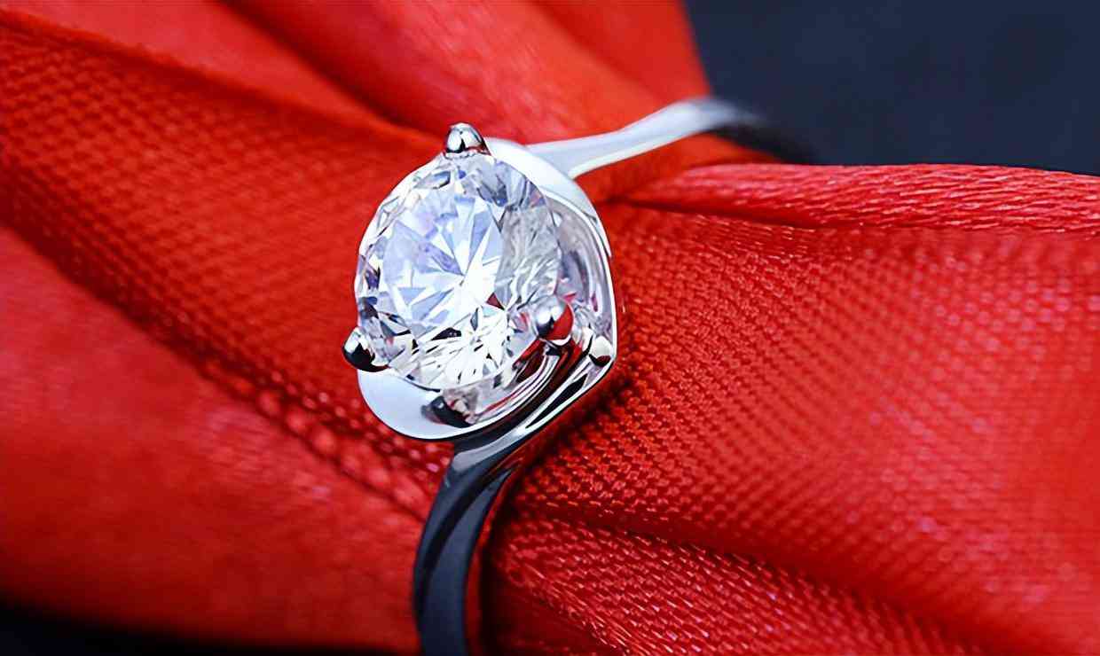 一克拉戒指大概多少钱(一克拉戒指大概多少钱啊)插图2 一克拉戒指大概多少钱(一克拉戒指大概多少钱啊)插图2