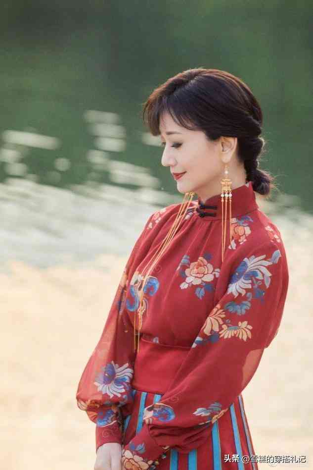 女人戴红宝石还是蓝宝石(女人戴红宝石还是蓝宝石比较好)插图17 女人戴红宝石还是蓝宝石(女人戴红宝石还是蓝宝石比较好)插图17