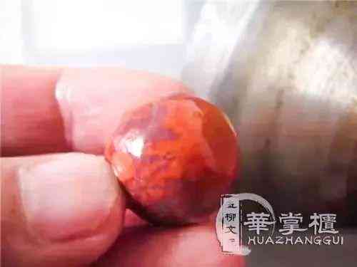 女士带南红手串的好处(女士带南红手串的禁忌)插图9 女士带南红手串的好处(女士带南红手串的禁忌)插图9