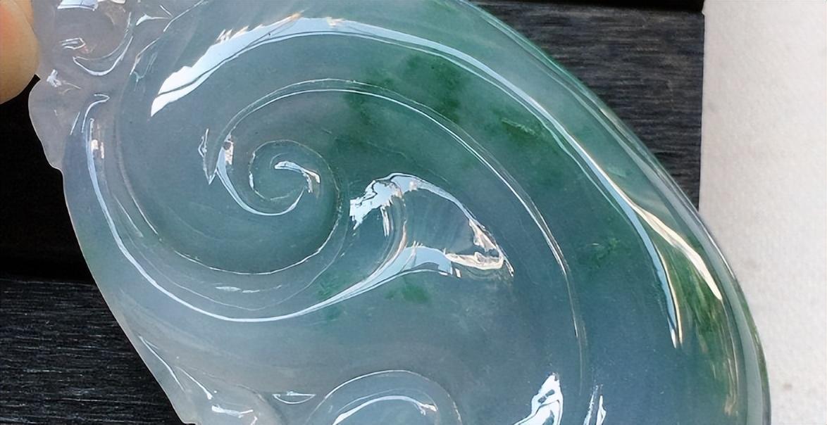 翡翠手镯真假(翡翠手镯真假鉴定方法简单)