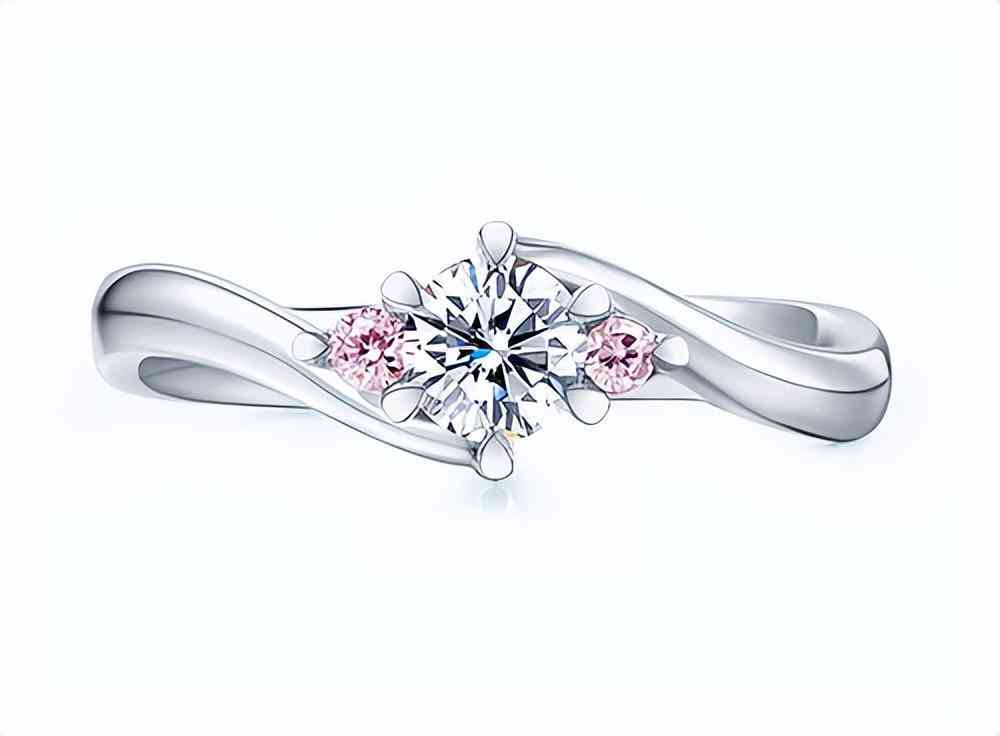 戒指戴法女戴哪个手(戒指戴法女戴哪个手指好)