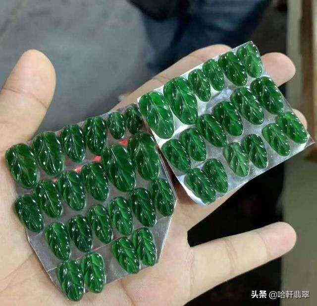 石英质玉和翡翠的区别(石英质玉和翡翠的区别是什么)插图1