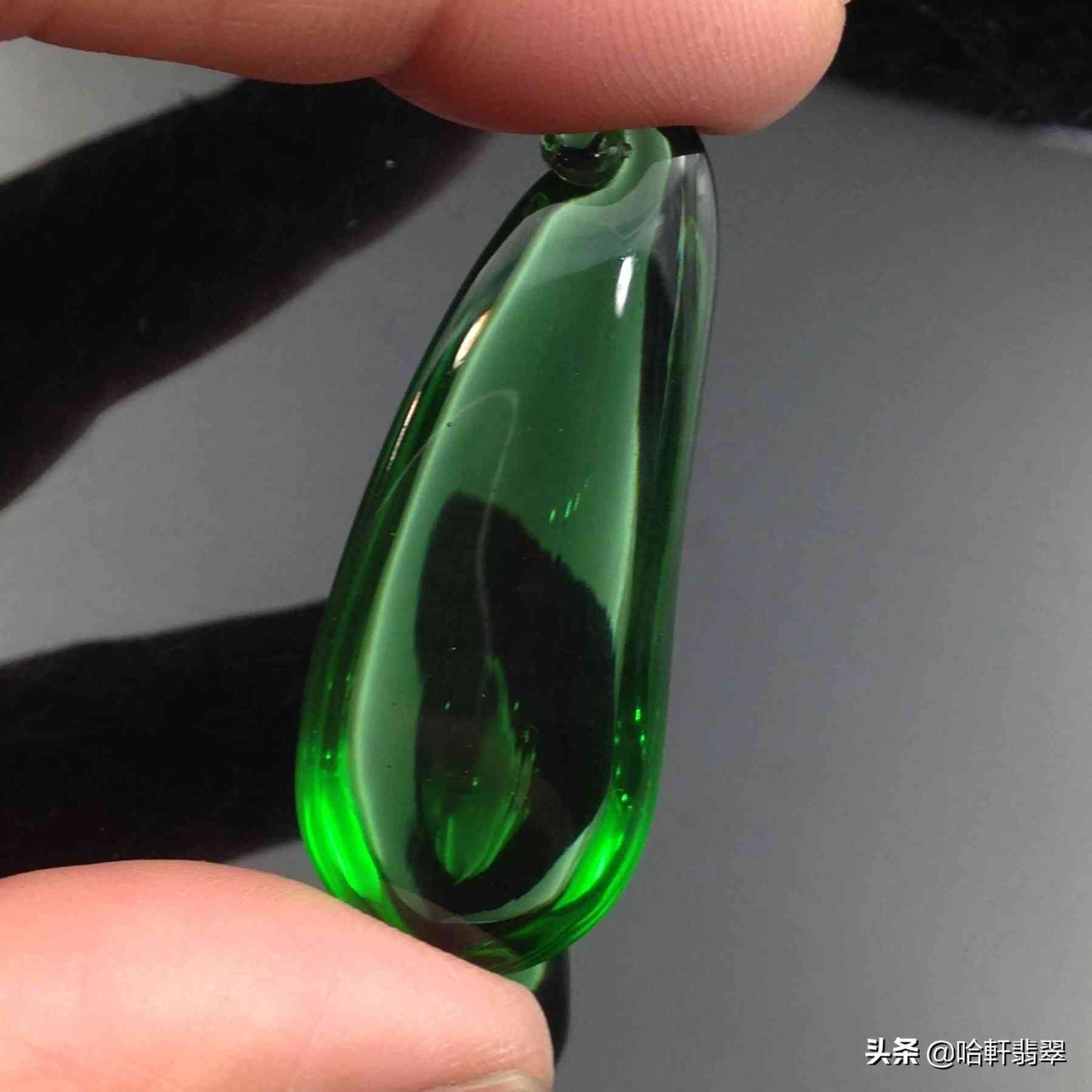 石英质玉和翡翠的区别(石英质玉和翡翠的区别是什么)插图7