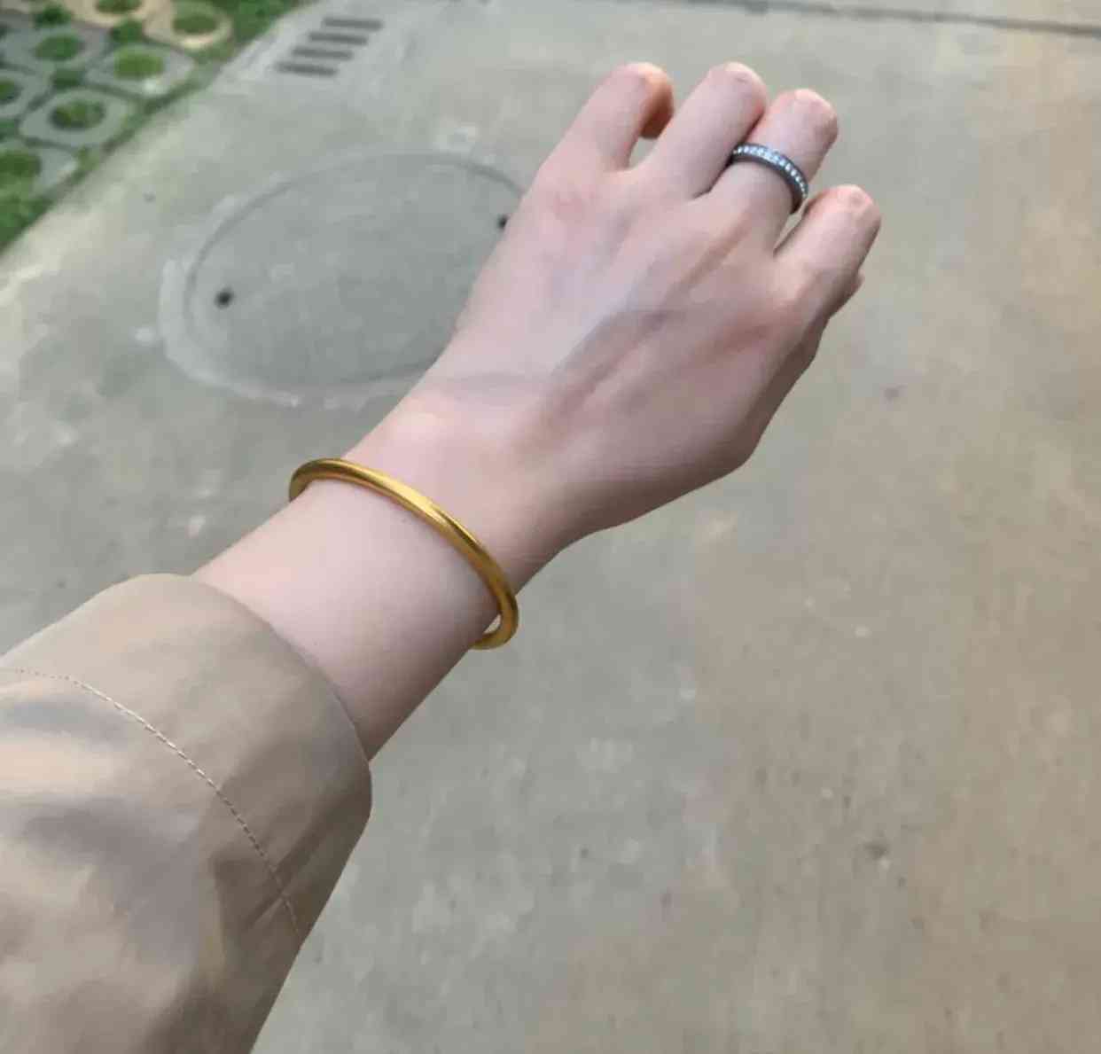 老凤祥银手镯(老凤祥银手镯钢印是什么样的)