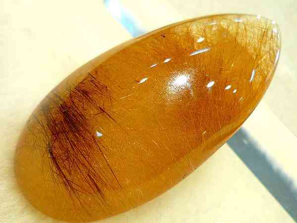 黄水晶代表的三个象征含义(黄水晶代表的象征意义)