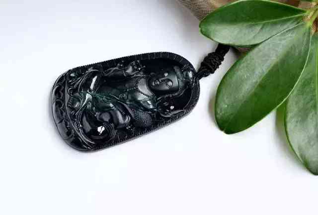 翡翠有哪些品种(翡翠有哪些品种图片)插图2