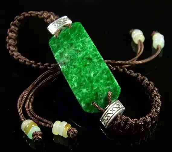 翡翠有哪些品种(翡翠有哪些品种图片)插图11