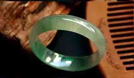 翡翠有哪些品种(翡翠有哪些品种图片)插图18