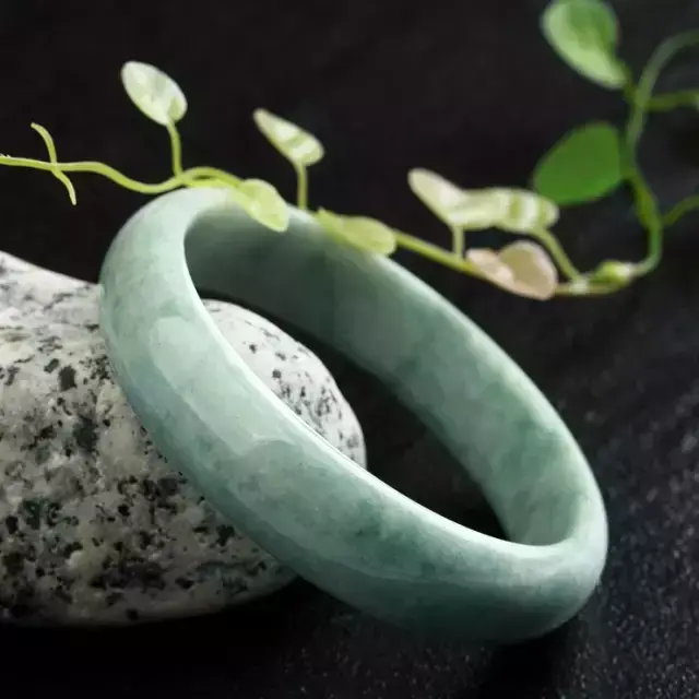 翡翠有哪些品种(翡翠有哪些品种图片)插图19