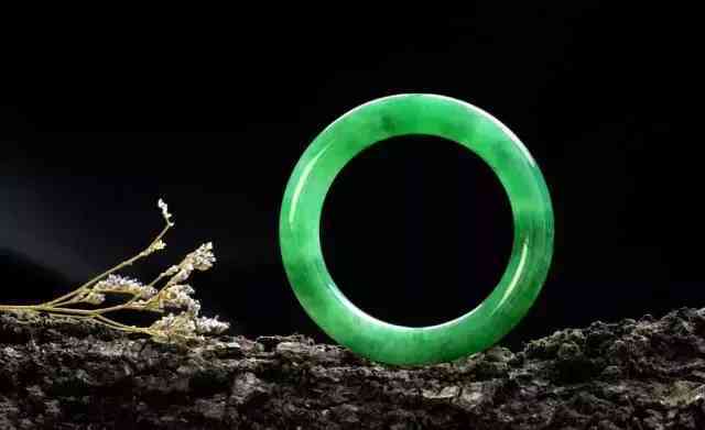 翡翠有哪些品种(翡翠有哪些品种图片)插图28