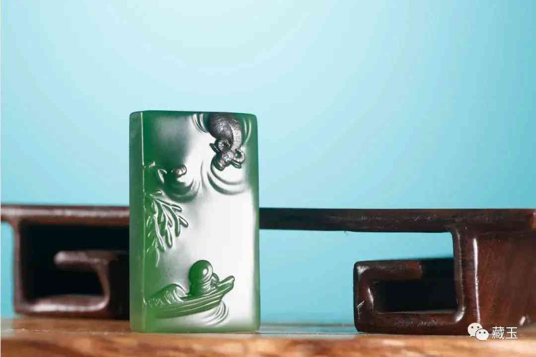 和田碧玉有黑点好吗(和田碧玉有黑点是好玉吗?)插图1 和田碧玉有黑点好吗(和田碧玉有黑点是好玉吗?)插图1