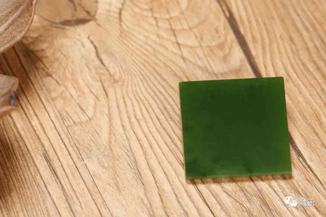 和田碧玉有黑点好吗(和田碧玉有黑点是好玉吗?)插图3 和田碧玉有黑点好吗(和田碧玉有黑点是好玉吗?)插图3