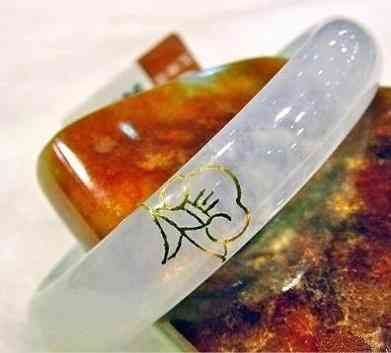 关于玉手镯的知识(关于玉手镯的知识有哪些)插图22 关于玉手镯的知识(关于玉手镯的知识有哪些)插图22