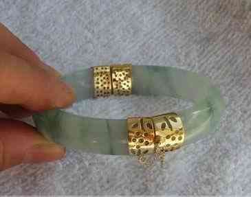 关于玉手镯的知识(关于玉手镯的知识有哪些)插图28 关于玉手镯的知识(关于玉手镯的知识有哪些)插图28