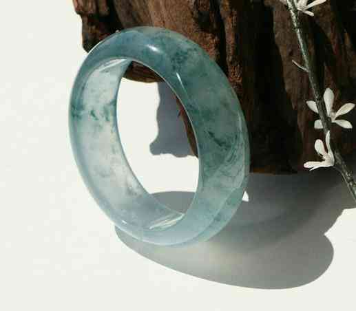 关于玉手镯的知识(关于玉手镯的知识有哪些)插图38 关于玉手镯的知识(关于玉手镯的知识有哪些)插图38