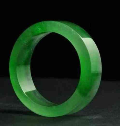 关于玉手镯的知识(关于玉手镯的知识有哪些)插图42 关于玉手镯的知识(关于玉手镯的知识有哪些)插图42