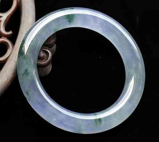 关于玉手镯的知识(关于玉手镯的知识有哪些)插图55 关于玉手镯的知识(关于玉手镯的知识有哪些)插图55