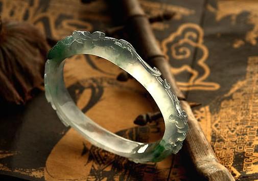 关于玉手镯的知识(关于玉手镯的知识有哪些)插图57 关于玉手镯的知识(关于玉手镯的知识有哪些)插图57