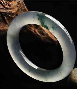 关于玉手镯的知识(关于玉手镯的知识有哪些)插图62 关于玉手镯的知识(关于玉手镯的知识有哪些)插图62