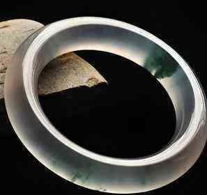 关于玉手镯的知识(关于玉手镯的知识有哪些)插图63 关于玉手镯的知识(关于玉手镯的知识有哪些)插图63