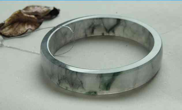 关于玉手镯的知识(关于玉手镯的知识有哪些)插图72 关于玉手镯的知识(关于玉手镯的知识有哪些)插图72