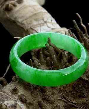 关于玉手镯的知识(关于玉手镯的知识有哪些)插图76 关于玉手镯的知识(关于玉手镯的知识有哪些)插图76