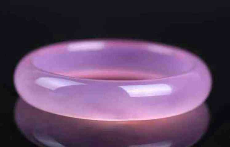 关于玉手镯的知识(关于玉手镯的知识有哪些)插图81 关于玉手镯的知识(关于玉手镯的知识有哪些)插图81