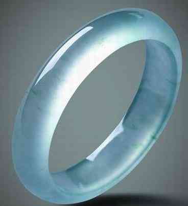 关于玉手镯的知识(关于玉手镯的知识有哪些)插图82 关于玉手镯的知识(关于玉手镯的知识有哪些)插图82