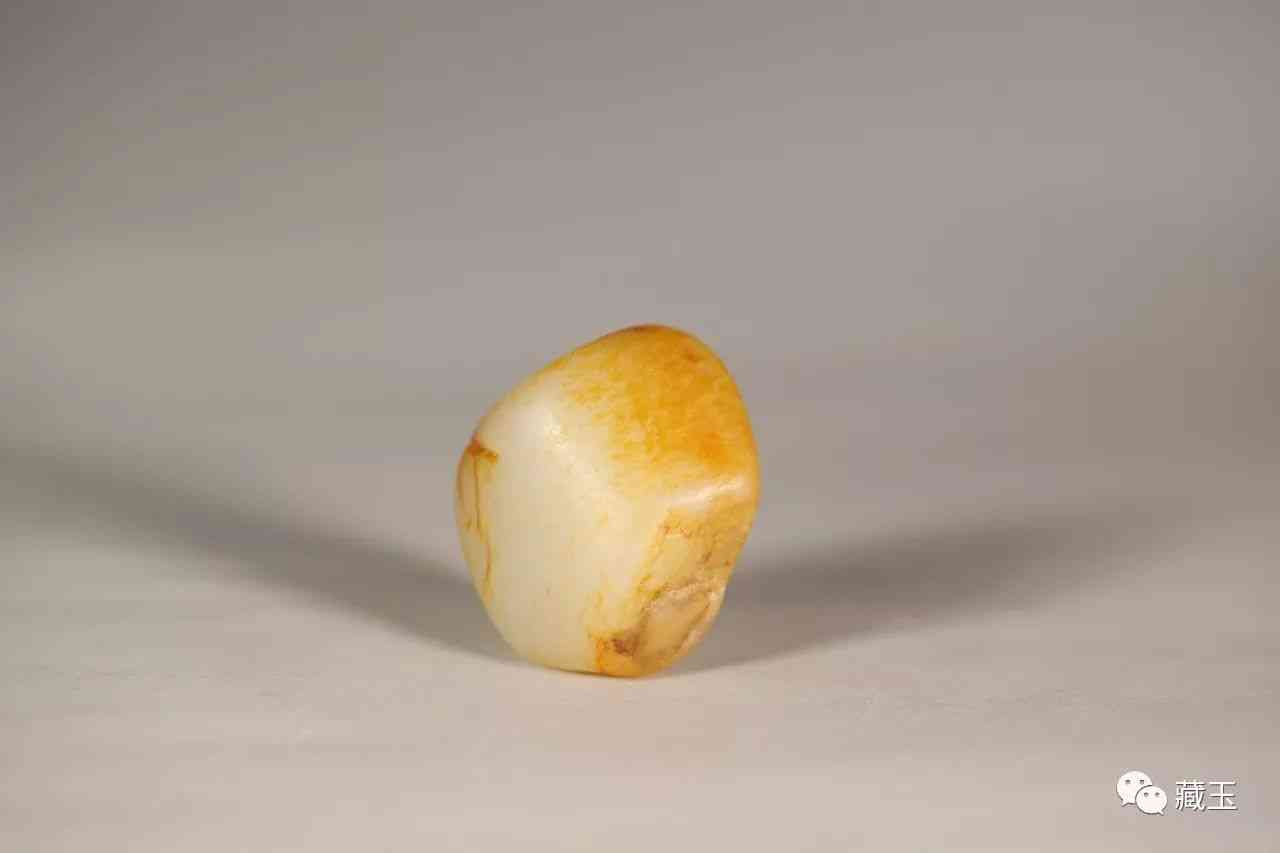 如何分辨和田玉的真假(如何分辨和田玉的真假鉴别)插图8 如何分辨和田玉的真假(如何分辨和田玉的真假鉴别)插图8