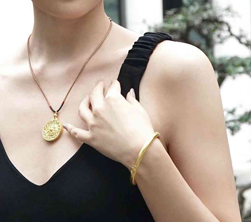 万足金9999多少钱一克(周六福万足金9999多少钱一克)插图4