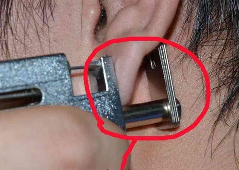 男士耳钉款式(男士耳钉款式大全)插图2 男士耳钉款式(男士耳钉款式大全)插图2