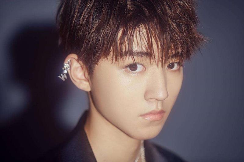 男士耳钉款式(男士耳钉款式大全)插图17 男士耳钉款式(男士耳钉款式大全)插图17