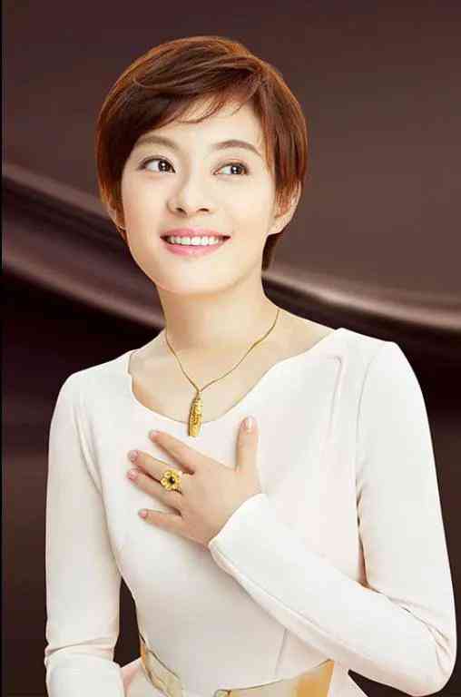 金镯子带右手旺自己(女人金镯子戴哪个手旺运)插图3 金镯子带右手旺自己(女人金镯子戴哪个手旺运)插图3