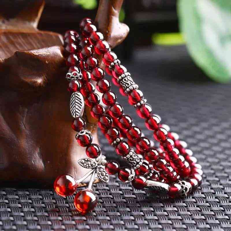 石榴石手串的功效(石榴石手串的功效和禁忌)插图2