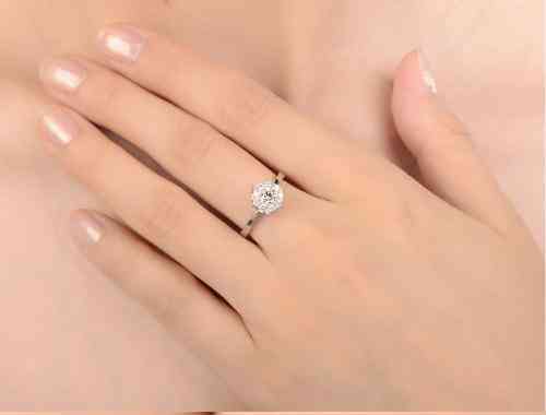 k金钻戒好还是铂金钻戒好(十八k金钻戒好还是铂金钻戒好)插图5