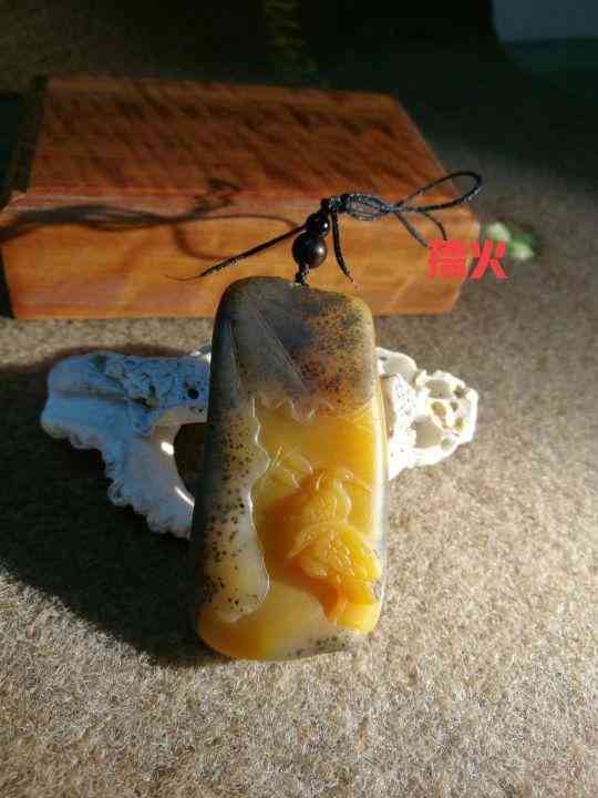 黄蜡石产地(黄蜡石哪里产地的最好)插图5 黄蜡石产地(黄蜡石哪里产地的最好)插图5