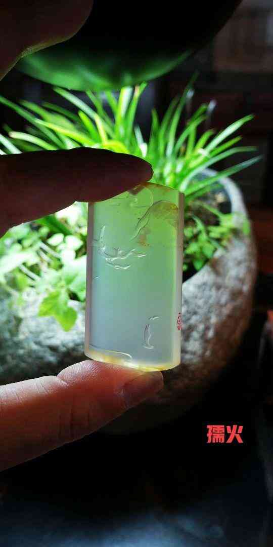 黄蜡石产地(黄蜡石哪里产地的最好)插图37 黄蜡石产地(黄蜡石哪里产地的最好)插图37