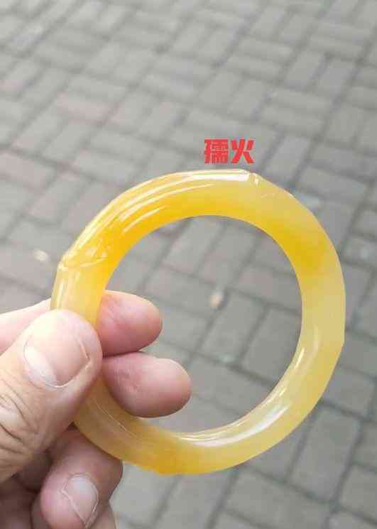 黄蜡石产地(黄蜡石哪里产地的最好)插图41 黄蜡石产地(黄蜡石哪里产地的最好)插图41