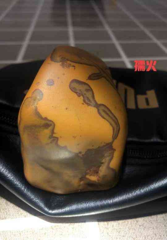 黄蜡石产地(黄蜡石哪里产地的最好)插图48 黄蜡石产地(黄蜡石哪里产地的最好)插图48