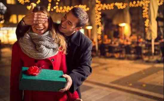 7夕情人节送情人什么礼物好(7夕情人节送情人什么礼物好一点)