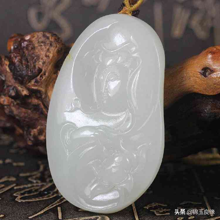 翡翠是不是玉的一种(翡翠是不是玉石的一种)