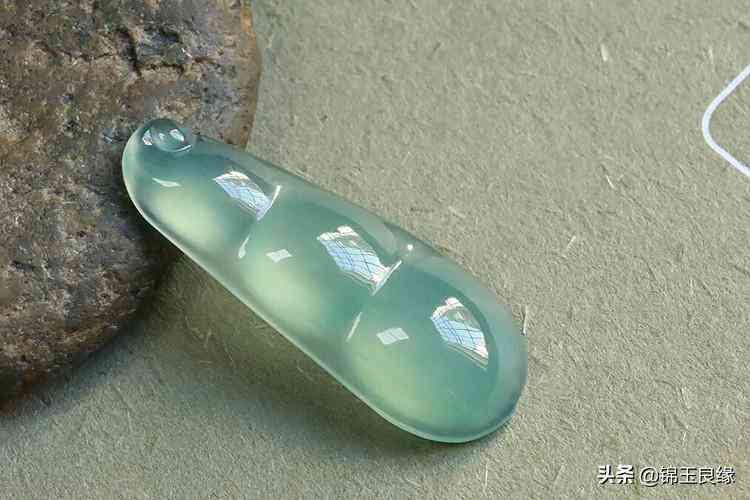 翡翠是不是玉的一种(翡翠是不是玉石的一种)插图4