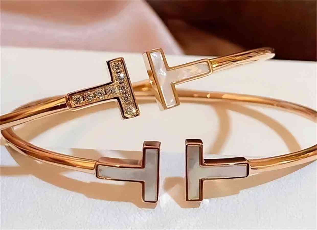 蒂芙尼手镯回收价格(蒂芙尼手镯回收价格表)