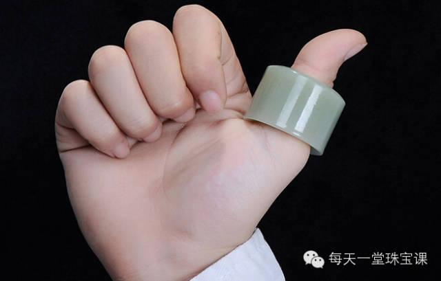 和田玉的八个等级(和田玉的八个等级的颜色)插图1 和田玉的八个等级(和田玉的八个等级的颜色)插图1