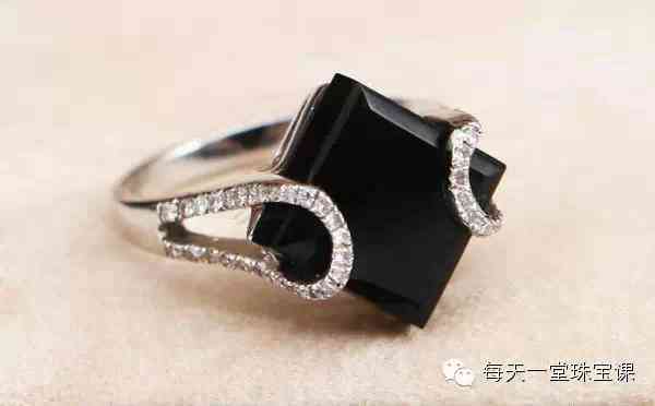 和田玉的八个等级(和田玉的八个等级的颜色)插图4 和田玉的八个等级(和田玉的八个等级的颜色)插图4