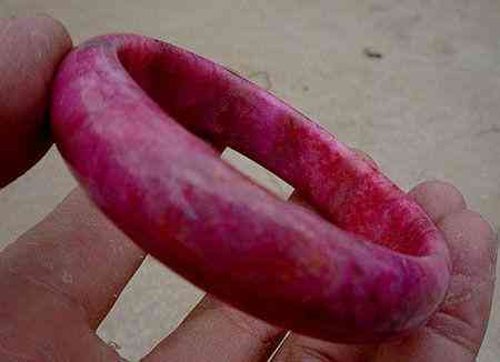 玛瑙玉手镯的价格(玛瑙玉手镯的价格是多少)插图23